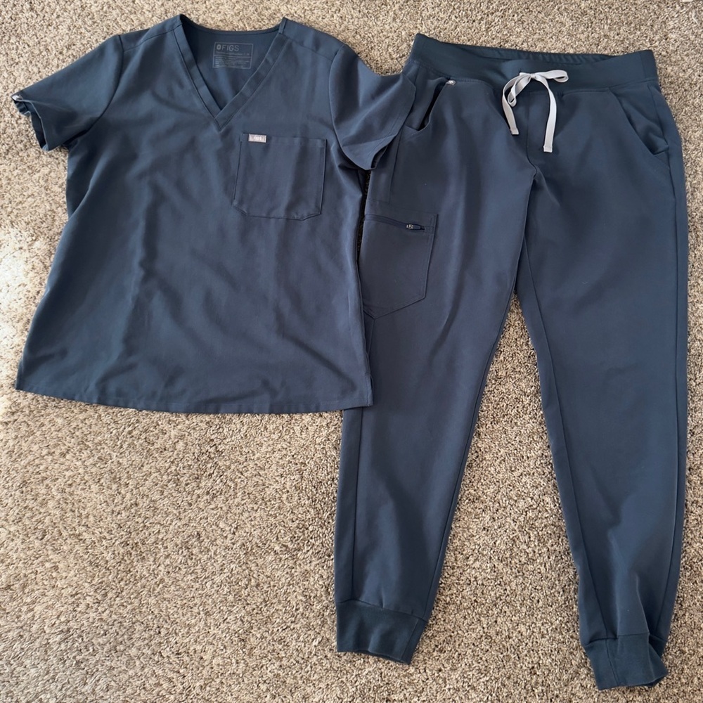 Figs Dark Harbor Scrub Set